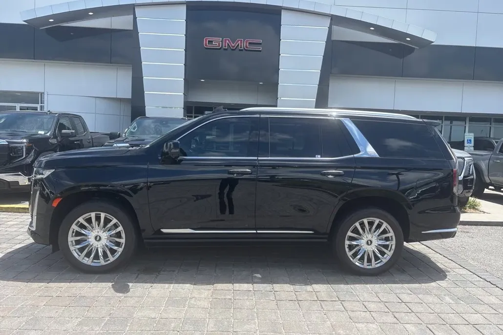 2023 Cadillac Escalade Premium Luxury photo 1