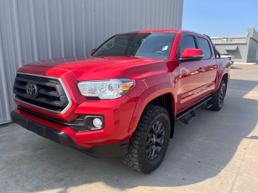 2023 Toyota Tacoma SR5 photo 1