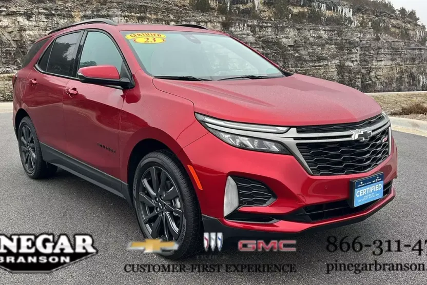 2023 Chevrolet Equinox RS photo 1