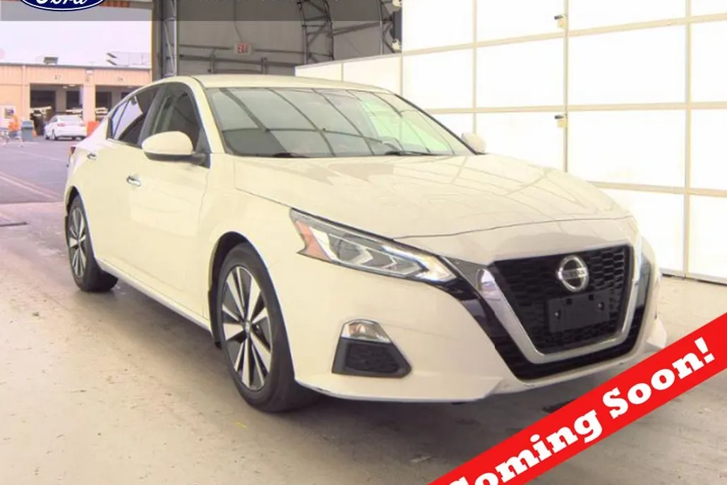 2022 Nissan Altima 2.5 SV photo 1