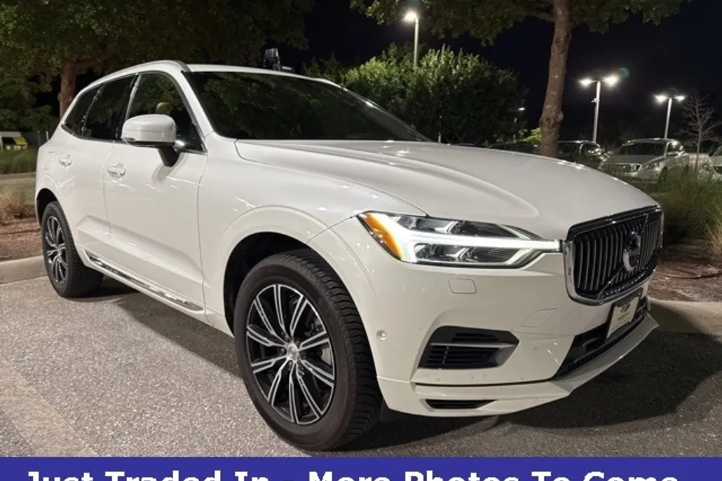 2020 Volvo XC60 Hybrid T8 Inscription photo 1