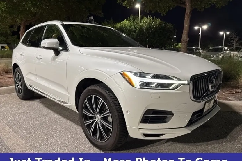 2020 Volvo XC60 Hybrid T8 Inscription photo 1