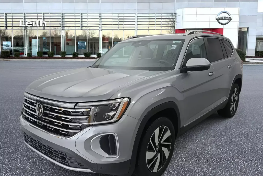 2024 Volkswagen Atlas SEL photo 1