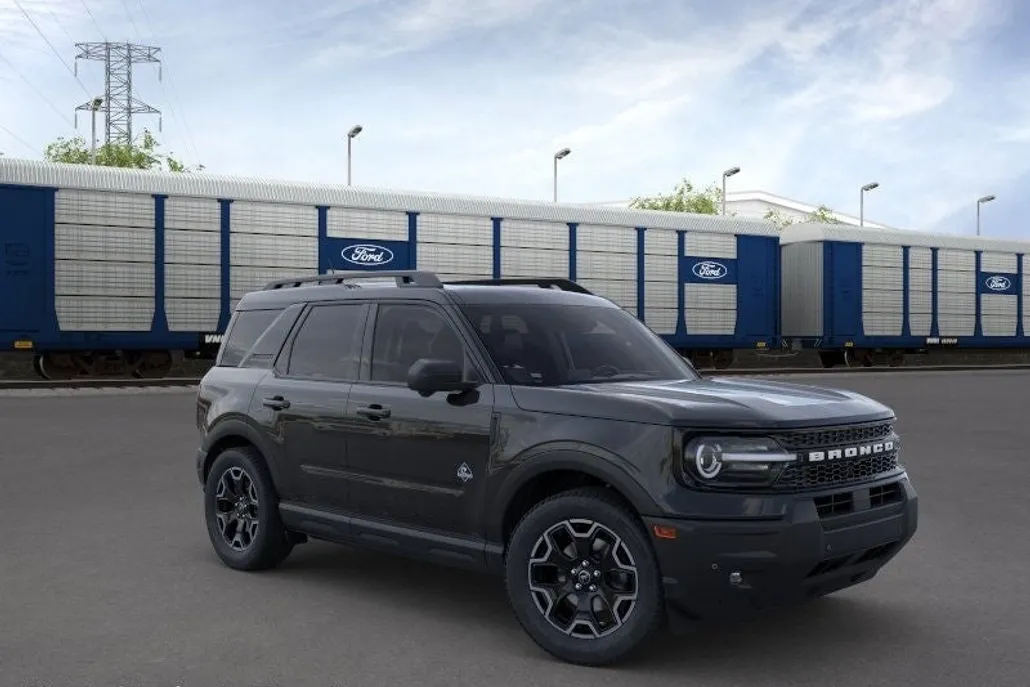 2025 Ford Bronco Sport Outer Banks photo 1