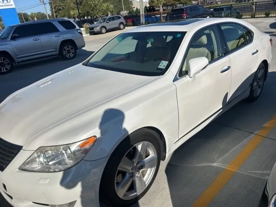 2012 Lexus LS 460 photo 1