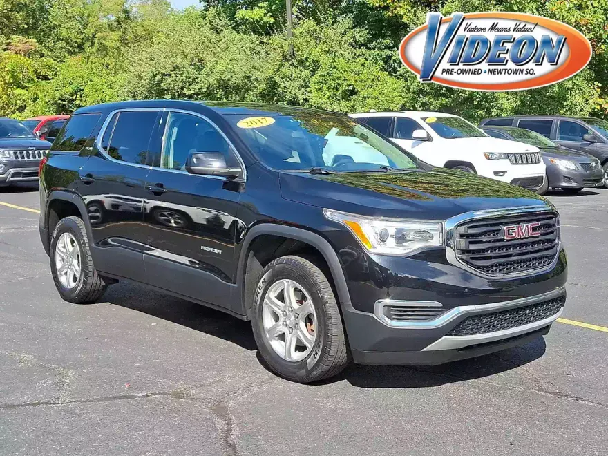 2017 Gmc Acadia SLE photo 1