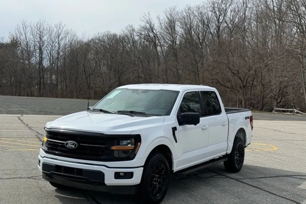 2024 Ford F-150 XLT photo 1