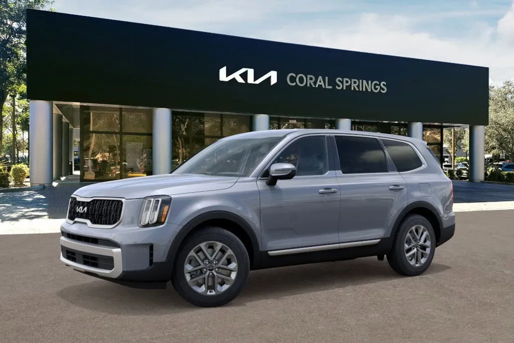 2025 Kia Telluride LX photo 1