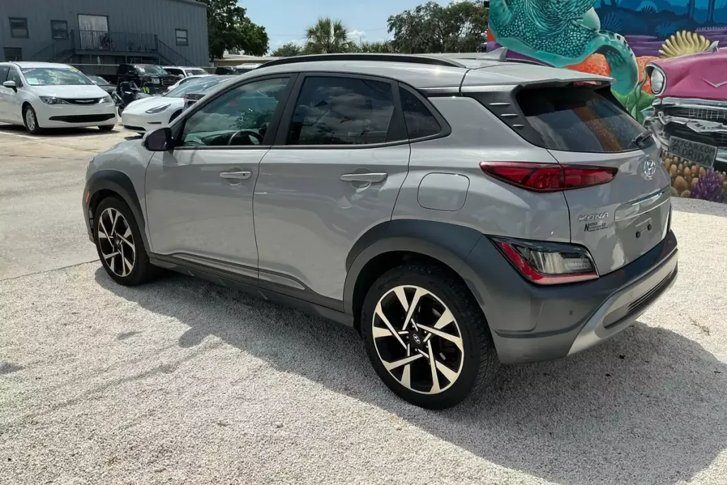 2022 Hyundai Kona Limited photo 1