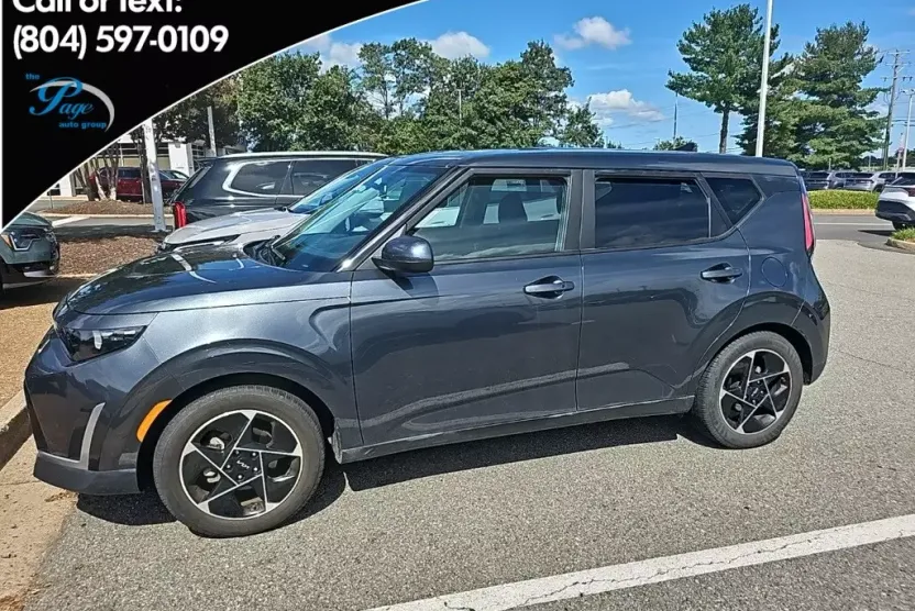 2023 Kia Soul EX photo 1