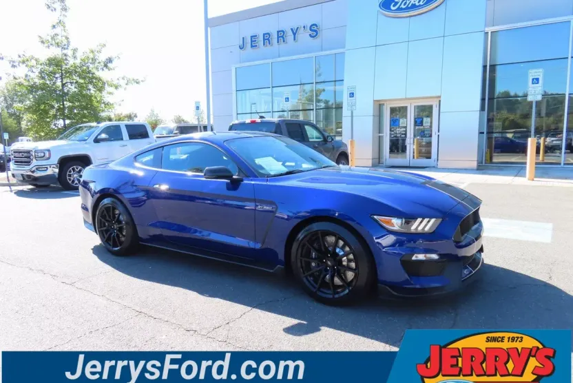 2016 Ford Mustang Shelby GT350 photo 1