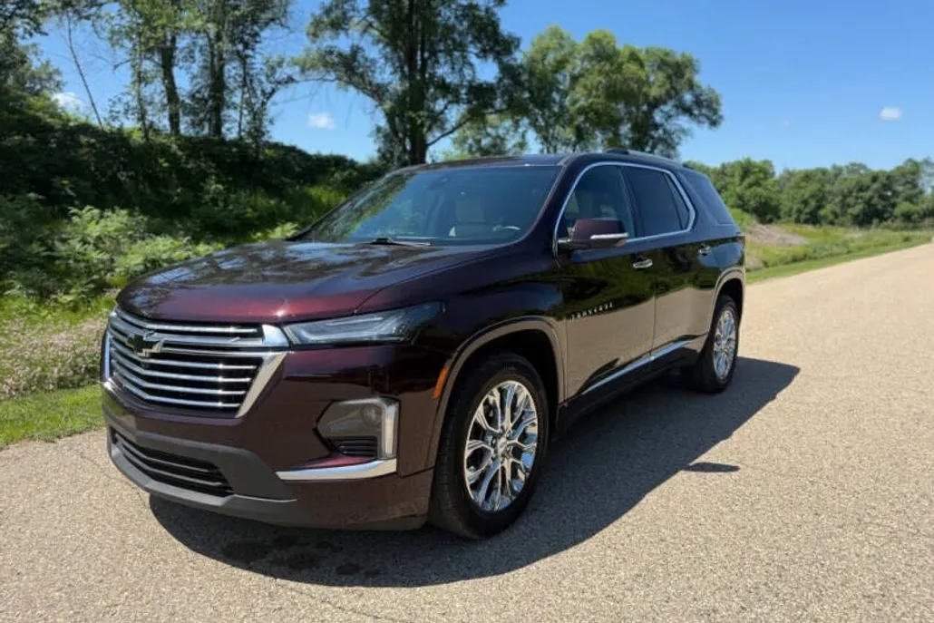 2023 Chevrolet Traverse Premier photo 1