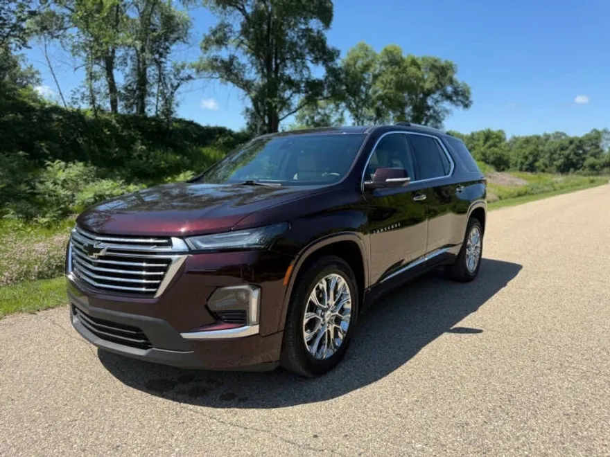 2023 Chevrolet Traverse Premier photo 1