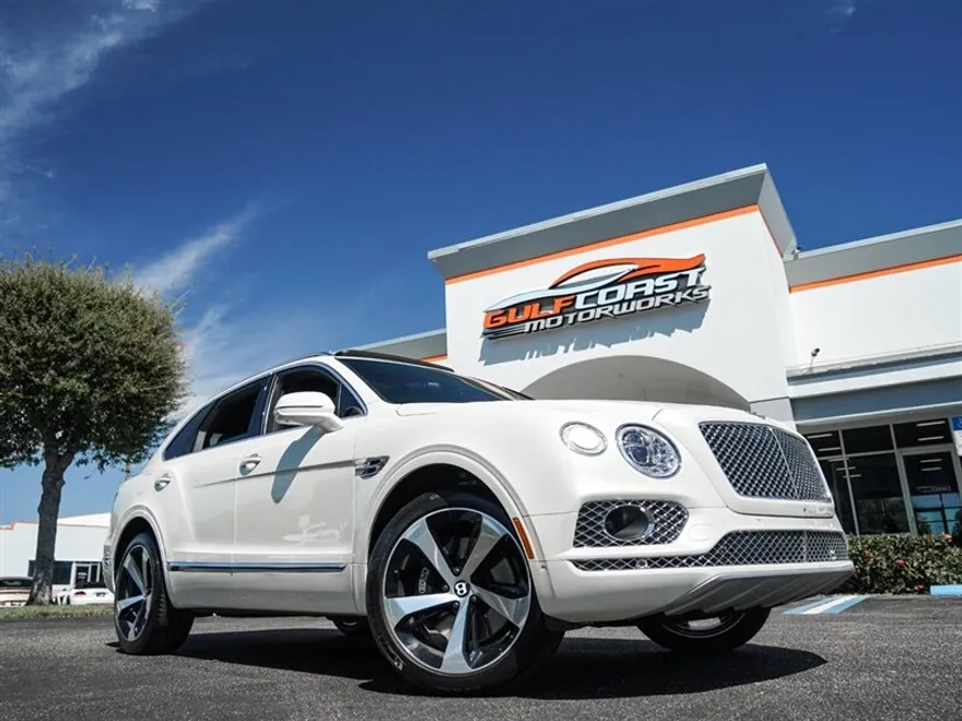 2019 Bentley Bentayga V8 photo 1