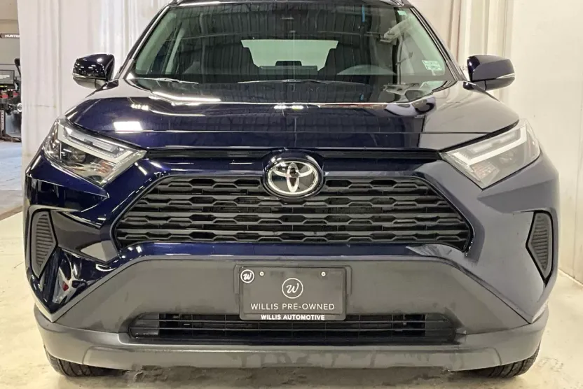 2024 Toyota RAV4 XLE photo 1