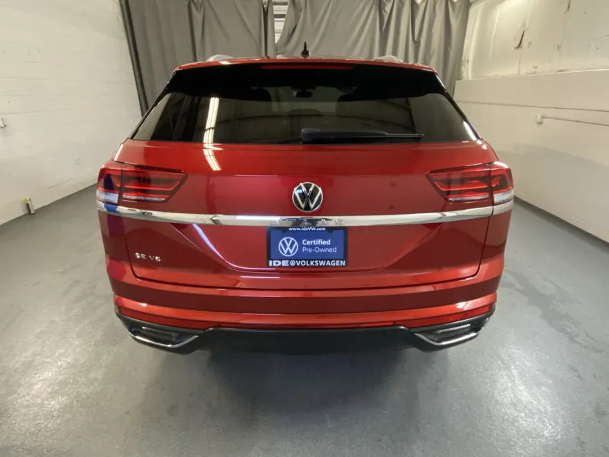 2021 Volkswagen Atlas Cross Sport V6 SE Technology photo 1