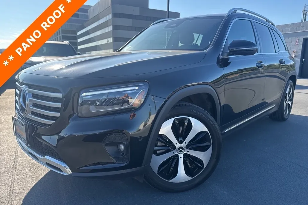 2024 Mercedes Benz GLB 250 4MATIC photo 1