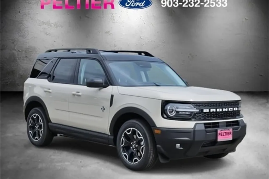 2025 Ford Bronco Sport Outer Banks photo 1