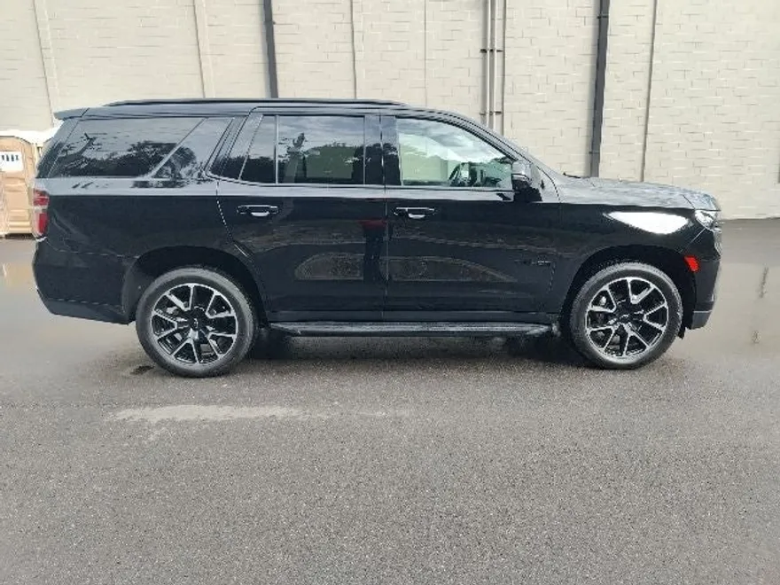 2022 Chevrolet Tahoe RST photo 1