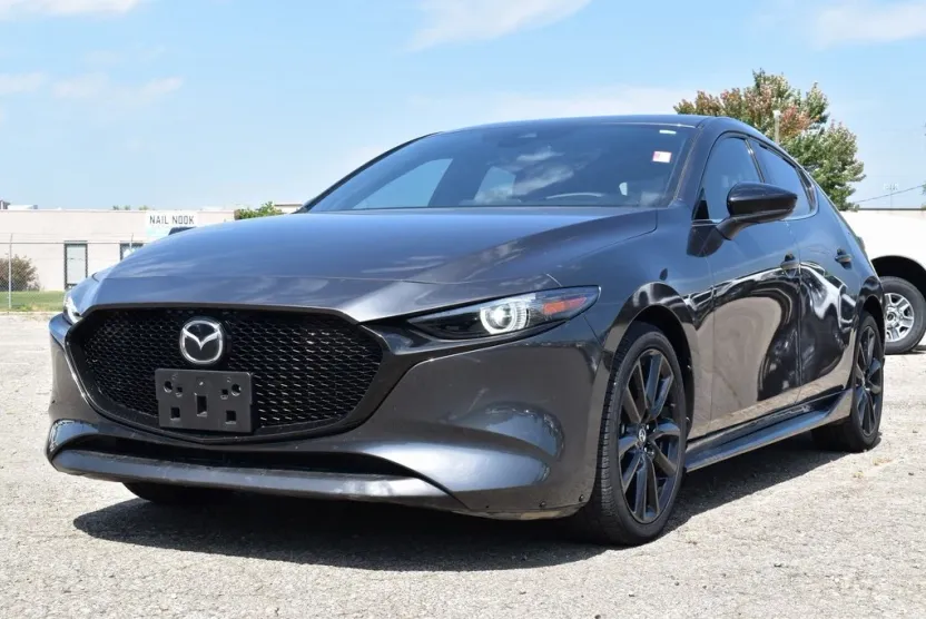 2022 Mazda Mazda3 Premium photo 1