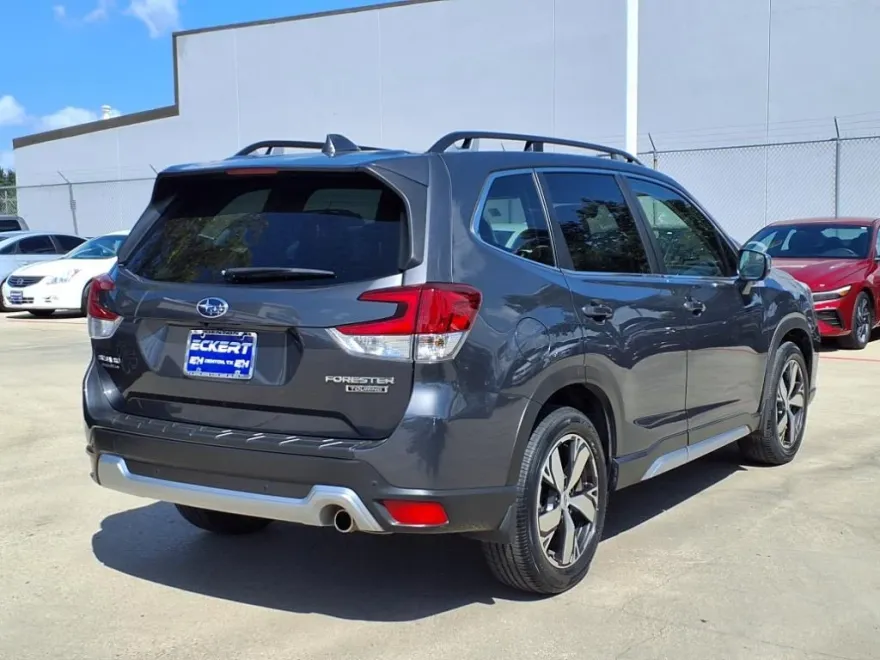 2021 Subaru Forester Touring photo 1