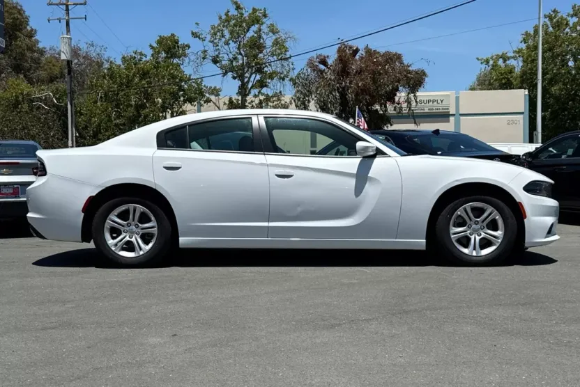 2022 Dodge Charger SXT photo 1
