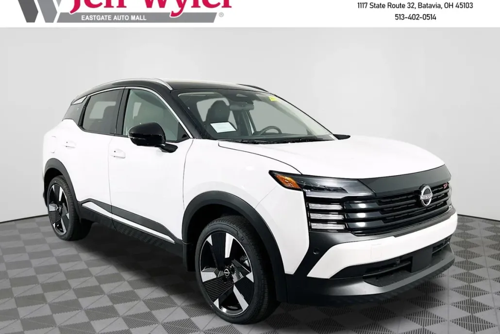 2025 Nissan Kicks SR photo 1