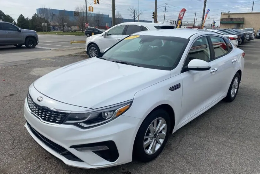 2019 Kia Optima LX S photo 1