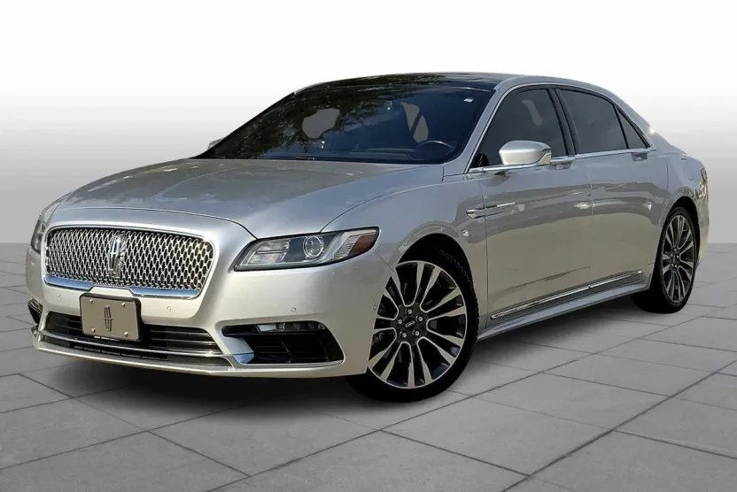2017 Lincoln Continental Reserve photo 1