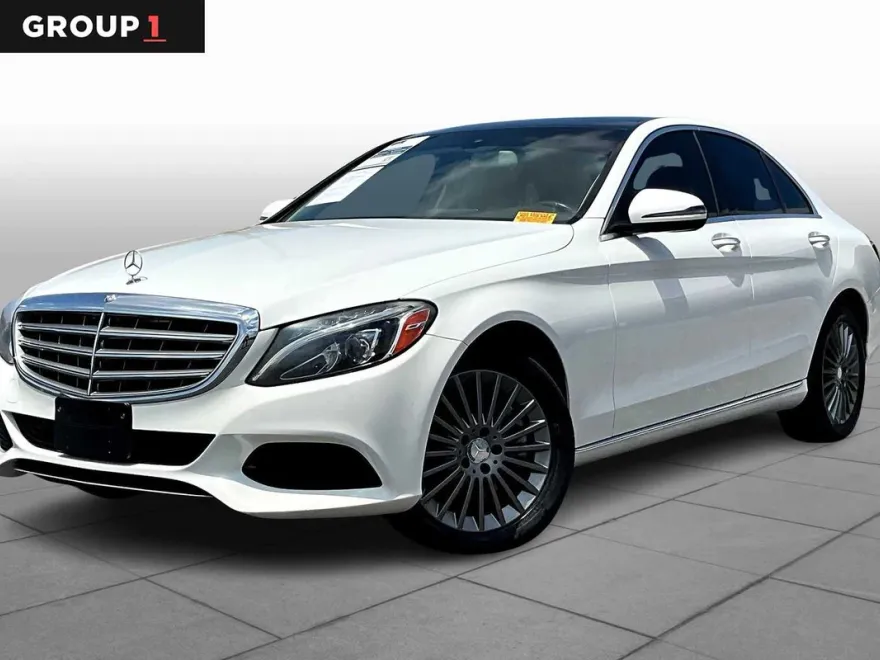2016 Mercedes Benz C 300 Sport photo 1