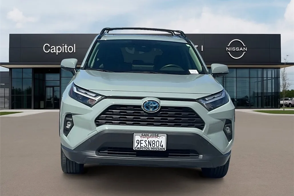 2023 Toyota RAV4 Hybrid XLE Premium photo 1