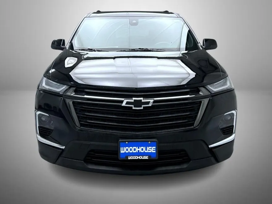 2022 Chevrolet Traverse LS photo 1
