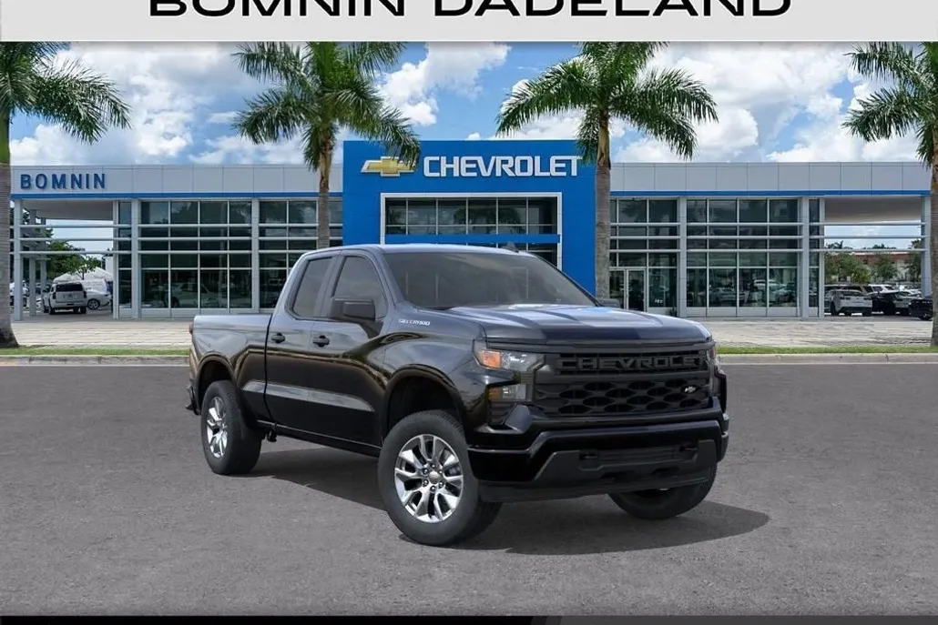 2025 Chevrolet Silverado 1500 Custom photo 1