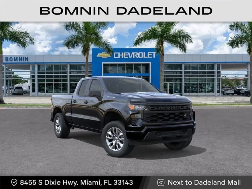 2025 Chevrolet Silverado 1500 Custom photo 1