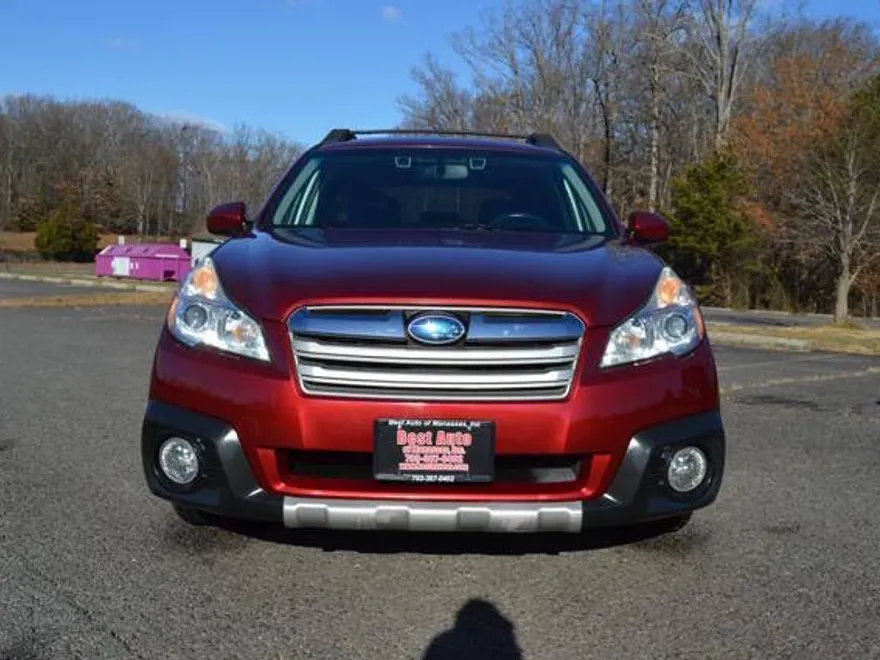 2013 Subaru Outback 2.5i Limited photo 1