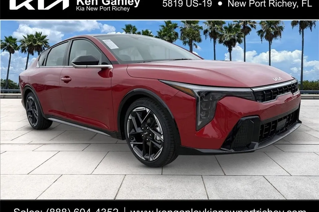 2025 Kia K4 GT-Line photo 1
