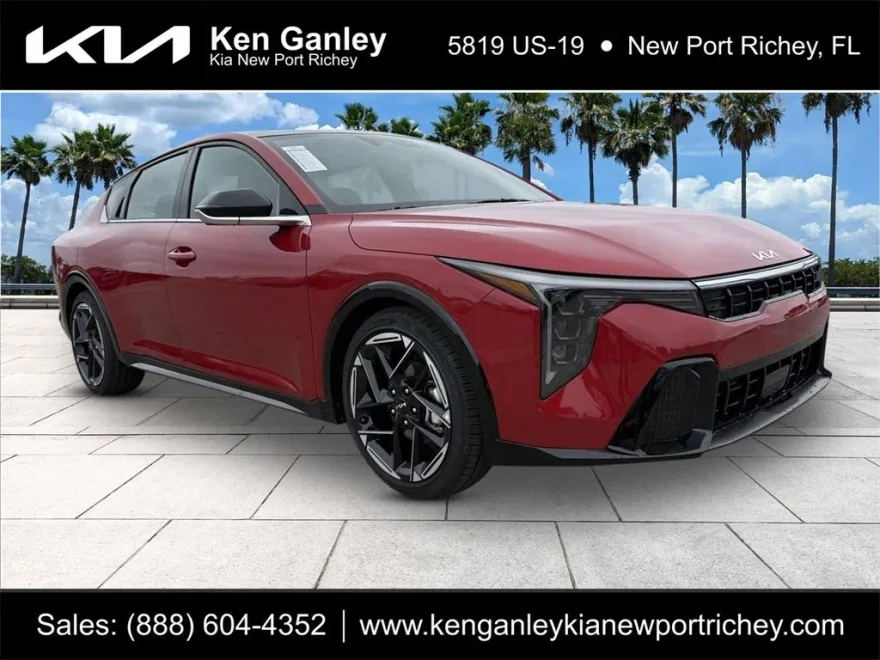 2025 Kia K4 GT-Line photo 1