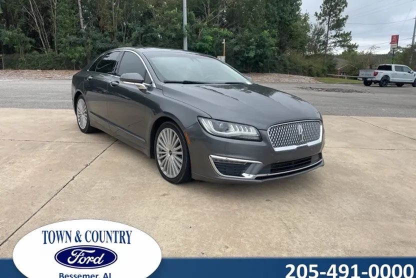 2017 Lincoln MKZ Reserve photo 1