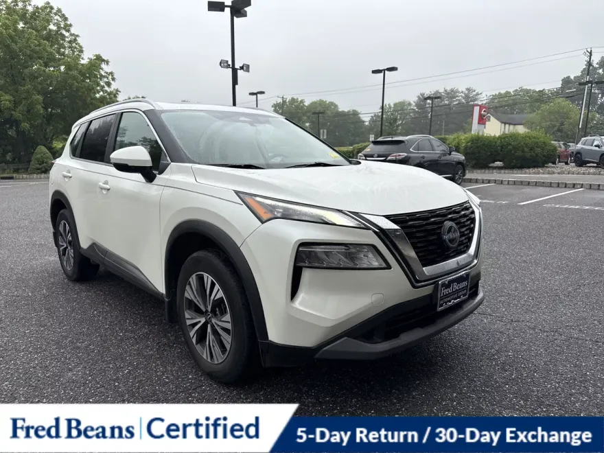 2022 Nissan Rogue SV photo 1