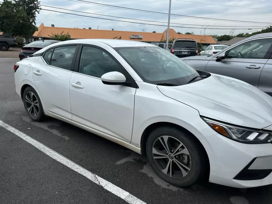 2022 Nissan Sentra SV photo 1