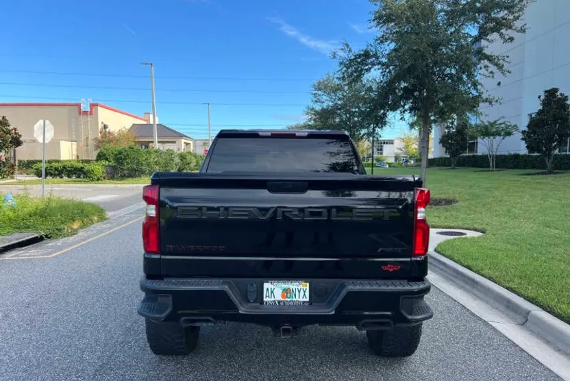 2022 Chevrolet Silverado 1500 RST photo 1