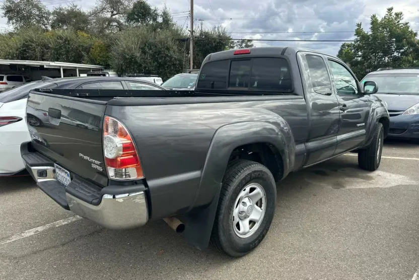 2009 Toyota Tacoma PreRunner photo 1