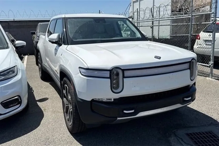 2023 Rivian R1T Adventure photo 1