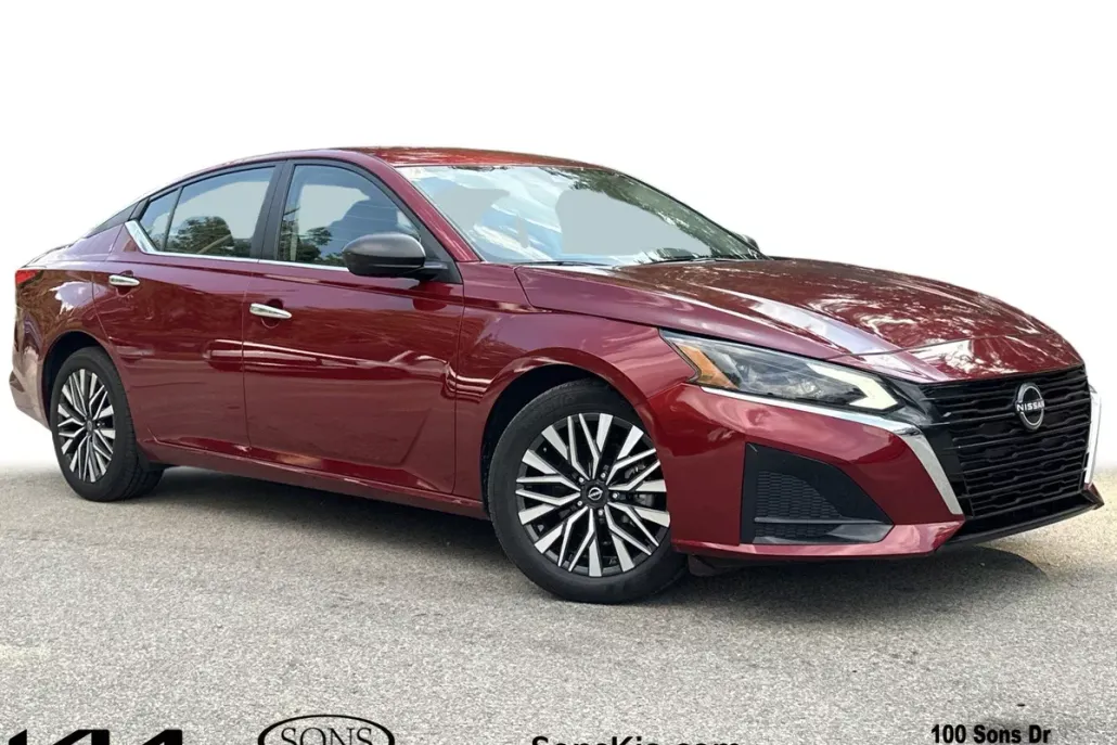 2024 Nissan Altima 2.5 SV photo 1