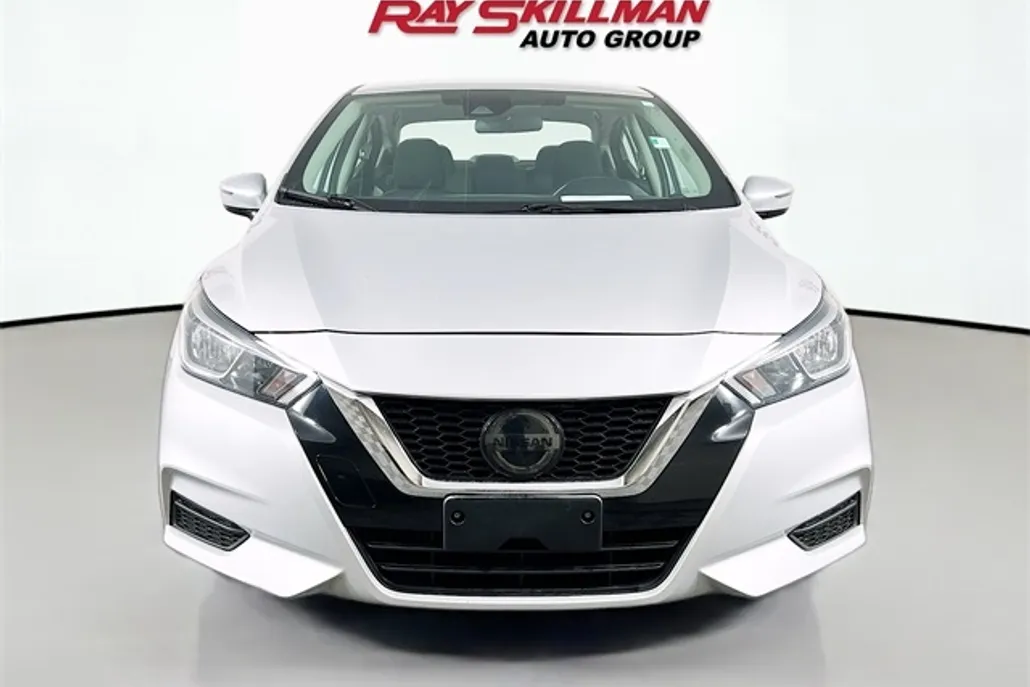 2020 Nissan Versa 1.6 SV photo 1