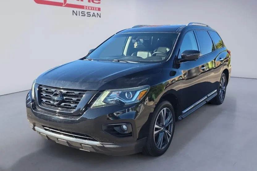 2019 Nissan Pathfinder Platinum photo 1