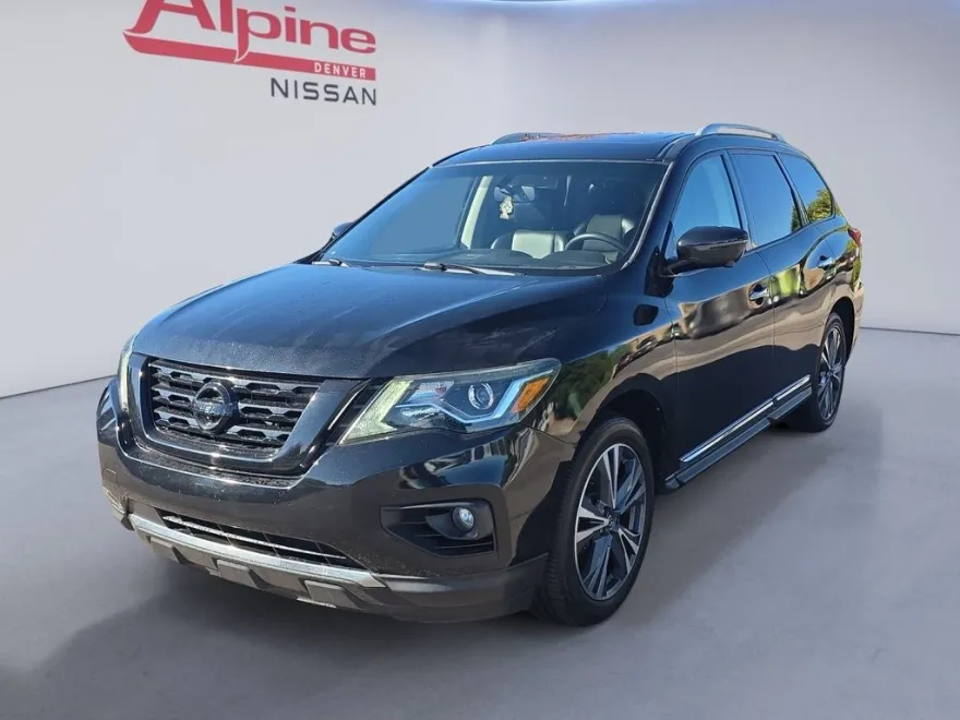 2019 Nissan Pathfinder Platinum photo 1