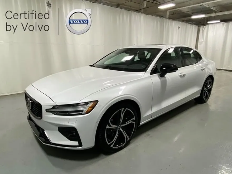 2024 Volvo S60 B5 Plus photo 1