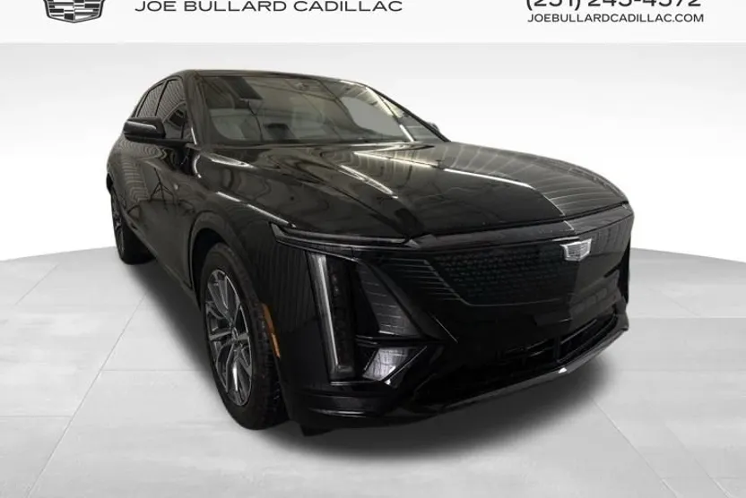 2025 Cadillac Lyriq Sport photo 1