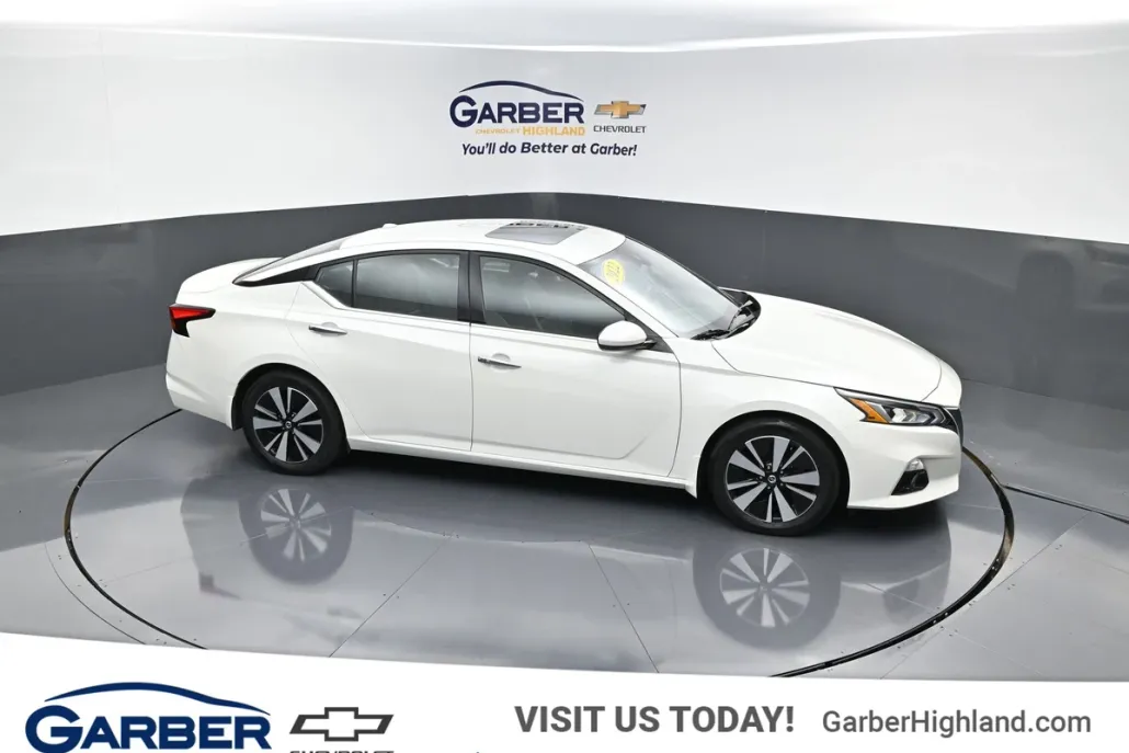 2022 Nissan Altima 2.5 SL photo 1